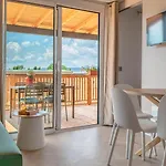 Camping Village Ekar *
